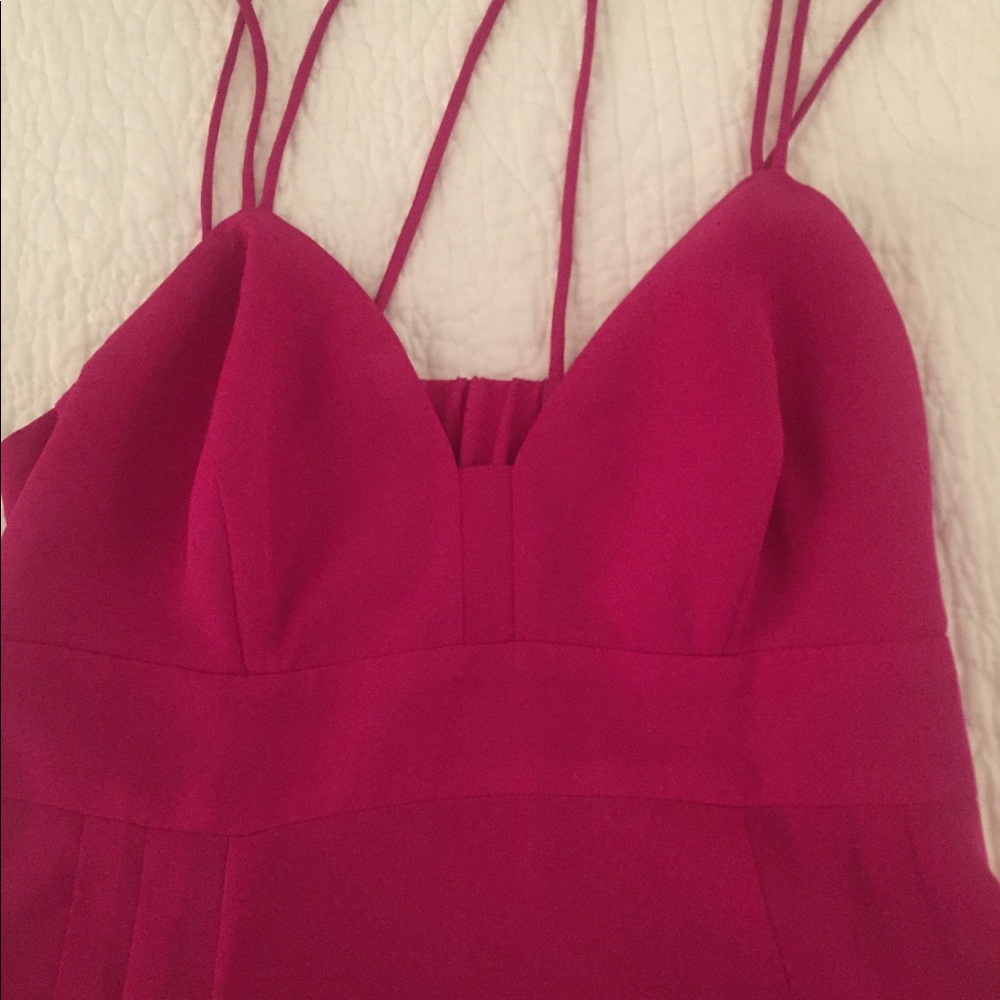 Express dress - Picture 2 of 4